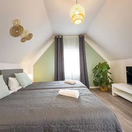 Immostay M#6 Maisonette- Apartment, Wifi & Parken, Parkanlage, 4k Tv *