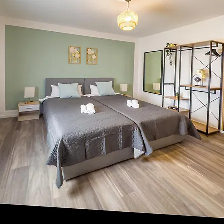 Immostay M#6 Maisonette- Apartment, Wifi & Parken, Parkanlage, 4k Tv 아파트 브레멘