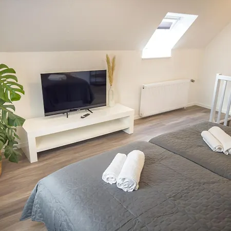 Immostay M#6 Maisonette- Apartment, Wifi & Parken, Parkanlage, 4k Tv بريمين