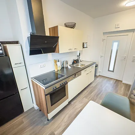 Immostay M#6 Maisonette- Apartment, Wifi & Parken, Parkanlage, 4k Tv شقة *
